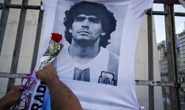 Ντιέγκο Μαραντόνα: Είχα διαταγή να μην τον ξυπνήσω, είπε ο νοσοκόμος του