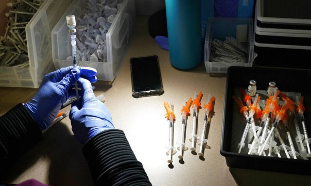 Κορονοϊός: Ανοσία για ένα χρόνο μετά τον πλήρη εμβολιασμό «δείχνει» ελληνική μελέτη