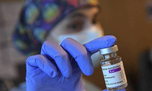 Βασιλακοπουλος για εμβόλιο Astrazeneca: Δεν είμαστε πειραματόζωα, σώσαμε πολλές ζωές με αυτό