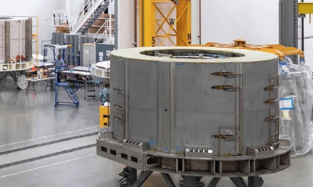 Ο πιο ισχυρός μαγνήτης του κόσμου! Μπορεί να σηκώσει αεροπλανοφόρο 100.000 τόνων