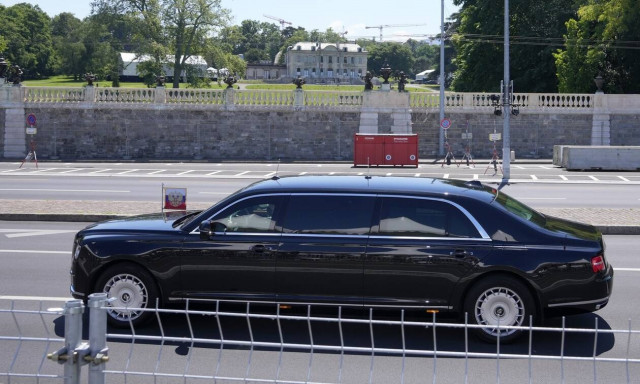 Συνάντηση Μπάιντεν- Πούτιν: Ο Πούτιν έφερε τη λιμουζίνα του από τη Ρωσία