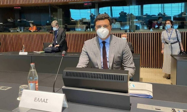 Health Minister Kikilias stresses importance of coordinated effort to deal with the pandemic