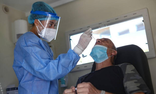 Κρούσματα σήμερα: 252 νέα στην Αττική, 44 στη Θεσσαλονίκη – Δείτε τη διασπορά