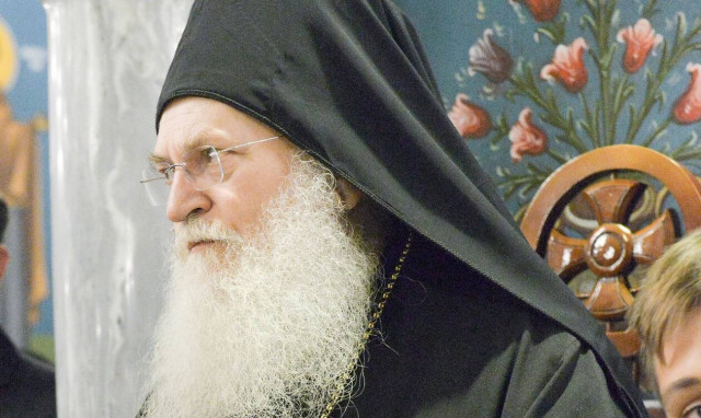 Γέροντας Εφραίμ: Σταθερή αλλά κρίσιμη η κατάσταση της υγείας του