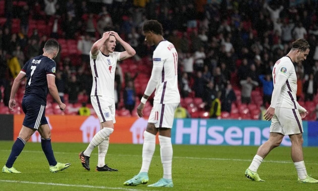 Euro 2020 - LIVE BLOG: «Κόλλησε» στο... μηδέν η Αγγλία - Βήμα πρόκρισης για Σουηδία, Τσεχία