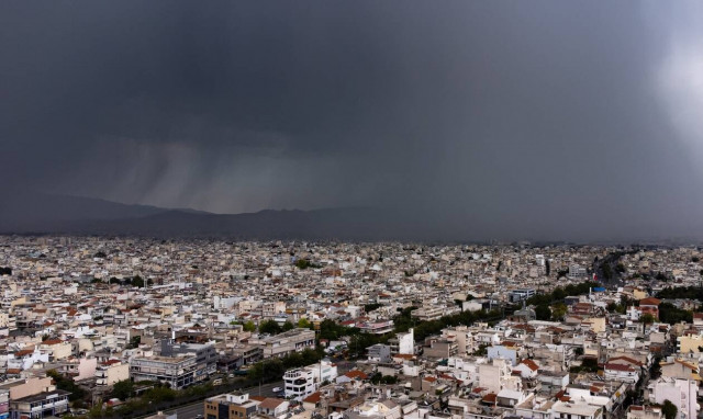 Ρεπορτάζ Newsbomb.gr: O καιρός «τρελάθηκε» ή είναι φυσιολογικό να ρίχνει χαλάζι τον Ιούνιο;