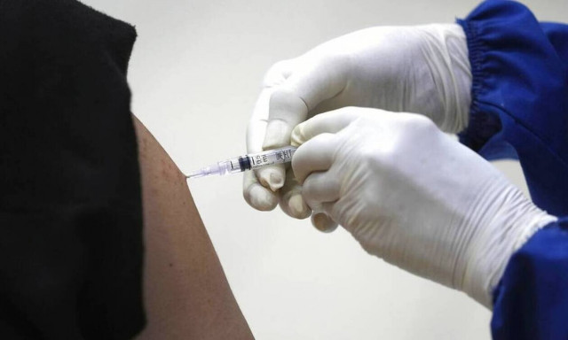 «Καμπανάκι» ΠΟΥ: Δεκάδες χώρες δεν μπορούν να συνεχίσουν τον εμβολιασμό