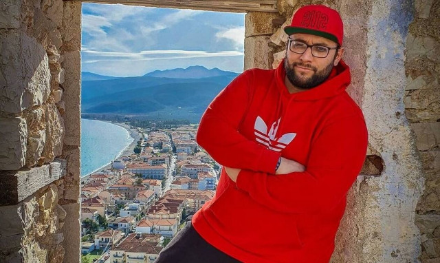 Ο Κώστας Μαλιάτσης στο Newsbomb.gr: Η καραντίνα, το Λοσάντζελε και η πολυαναμενόμενη ταινία