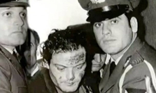 Βασίλης Λυμπέρης: Η τελευταία θανατική ποινή στην Ελλάδα - Σκότωσε γυναίκα, παιδιά και πεθερά