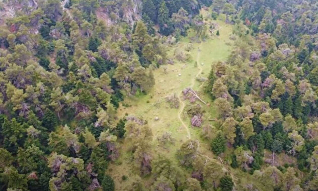 Εξερευνώντας ένα από τα σημαντικότερα σπήλαια της Πάρνηθας, το σπήλαιο Πανός