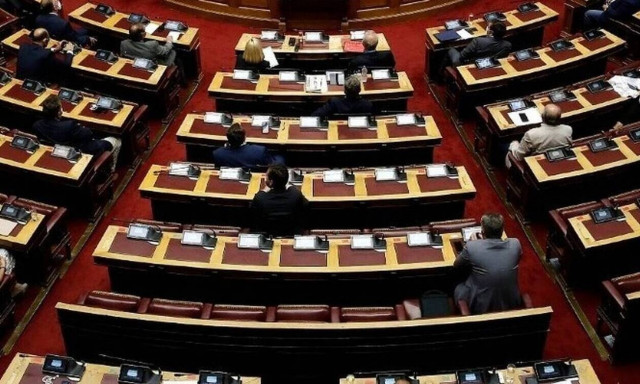 Σε διαβούλευση το νομοσχέδιο για την αυστηροποίηση των επιστροφών