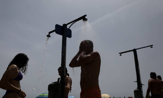 Καιρός: Βροχές, καταιγίδες σήμερα και από Τρίτη ο πρώτος καύσωνας- Με θερμοκρασίες άνω των 40 βαθμών