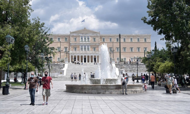 Κορονοϊός: Σύντομα η κατάργηση της μάσκας στους εξωτερικούς χώρους - Προνόμια για εμβολιασμένους