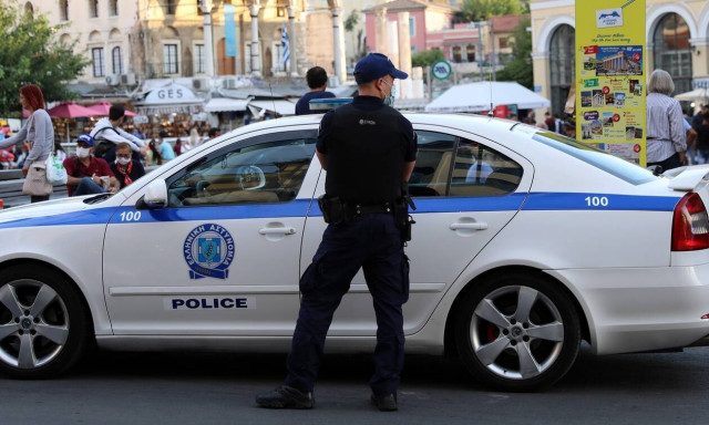 Αναστάτωση στην ΕΛΑΣ: Συνελήφθη αστυνομικός στη φύλαξη γραφείων κόμματος - Κατηγορείται για ληστείες