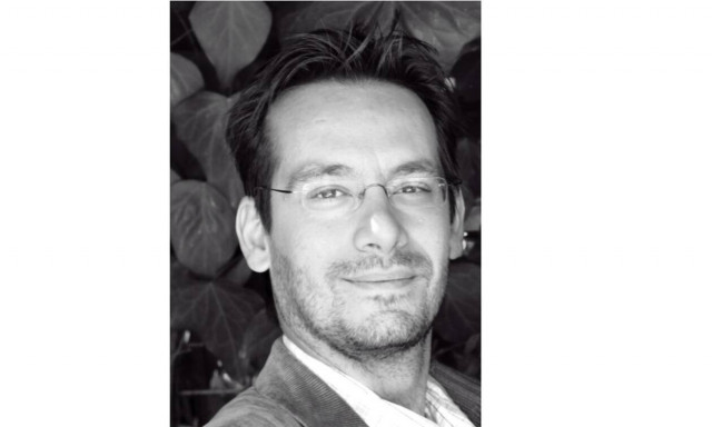 Τα «Άσπρα μήλα» του Δημήτρη Ελευθεράκη