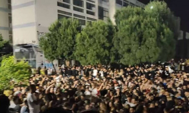 Θεσσαλονίκη: Κινδύνεψε 19χρονη σε κορονοπάρτι του ΑΠΘ - Έπεσε σε φρεάτιο και έμεινε για ώρα λιπόθυμη