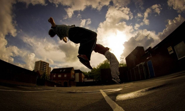 Ιταλία: Νεκρός από ηλεκτροπληξία 20χρονος που έκανε parkour στην οροφή τρένου