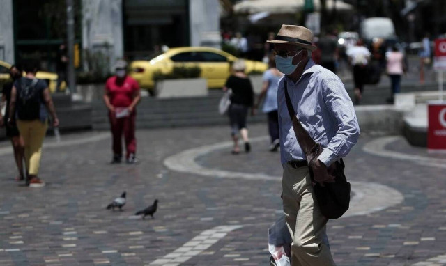 Άρση μέτρων: Τέλος οι μάσκες από Πέμπτη σε εξωτερικούς χώρους - Χωρίς self test οι εμβολιασμένοι