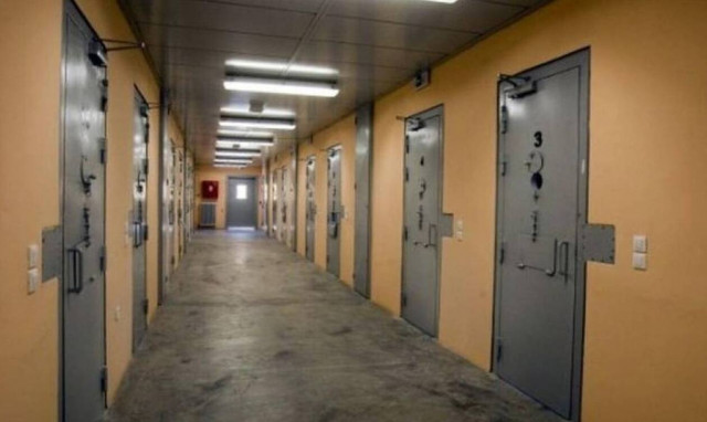 Λάρισα: Χειροπέδες σε 60χρονο - Πυροβόλησε και σκότωσε σκύλο