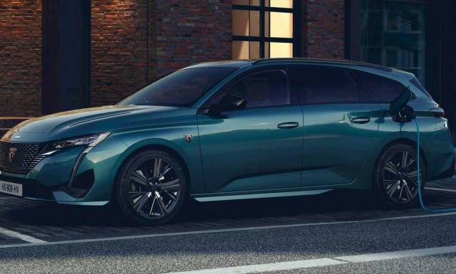 Το νέο Peugeot 308 έγινε και στέισον και plug-in υβριδικό