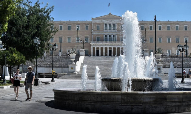 Καιρός τώρα: Καύσωνας από σήμερα - Θα πλησιάσει τους 40 βαθμούς η θερμοκρασία