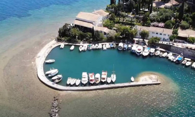 Κουλούρα – Κέρκυρα: Το άγνωστο καλοκαιρινό «καταφύγιο» των διασημοτήτων από όλο τον κόσμο