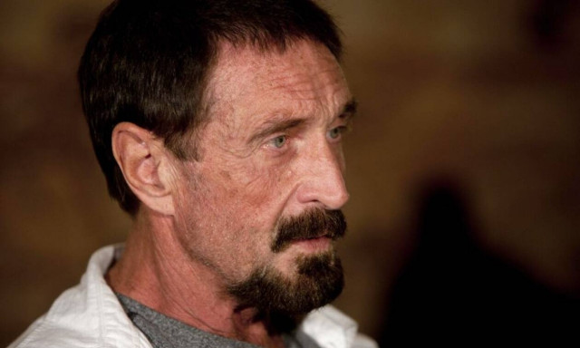 Πέθανε ο Τζον ΜακΆφι - Βρέθηκε νεκρός στο κελί του