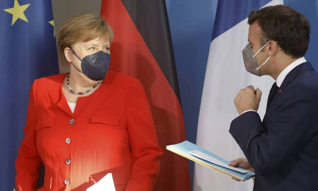 Μέρκελ - Μακρόν: Βάζουν «φρένο» στους Βρετανούς τουρίστες λόγω της μετάλλαξης Δέλτα