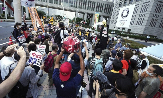 «Ακυρώστε τους Ολυμπιακούς Αγώνες»: Στους... δρόμους οι Ιάπωνες ένα μήνα πριν την τελετή έναρξης