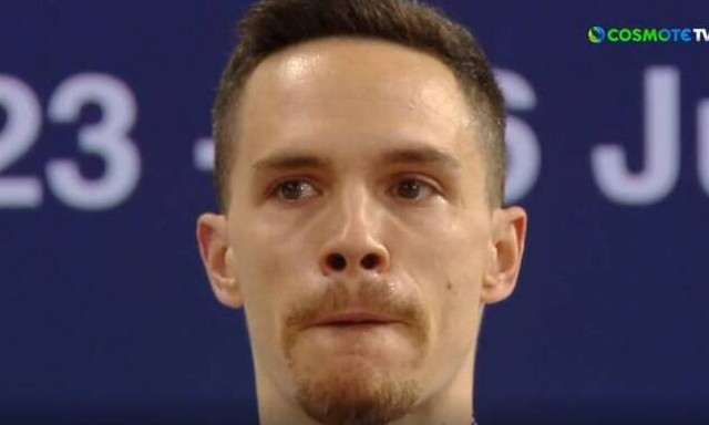 Λευτέρης Πετρούνιας: Τα δάκρυα την ώρα του εθνικού ύμνου – Το τέλειο πρόγραμμα του (videos)