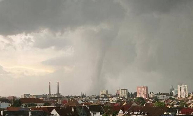 Τσεχία: Τουλάχιστον πέντε νεκροί και πάνω από 100 τραυματίες μετά από ανεμοστρόβιλο