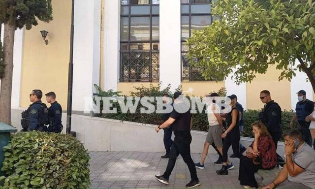 Πετράλωνα: Στον Ανακριτή ο 35χρονος για τον βιασμό της 50χρονης καθαρίστριας