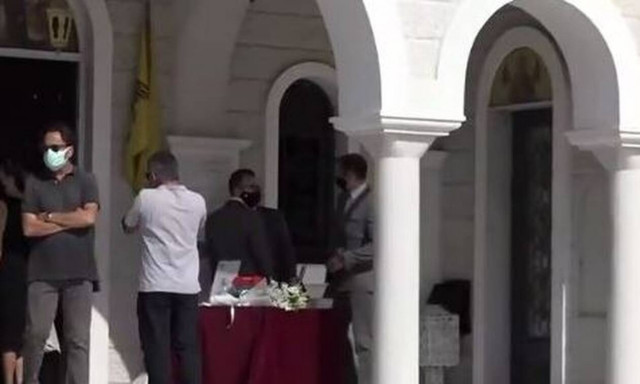 Σταύρος Δογιάκης: Το τελευταίο «αντίο» στον επιχειρηματία από συγγενείς και φίλους (vid)