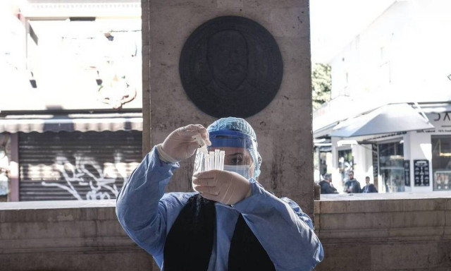 Κρούσματα σήμερα: 375 νέα ανακοίνωσε ο ΕΟΔΥ - 12 θάνατοι σε 24 ώρες, 238 οι διασωληνωμένοι