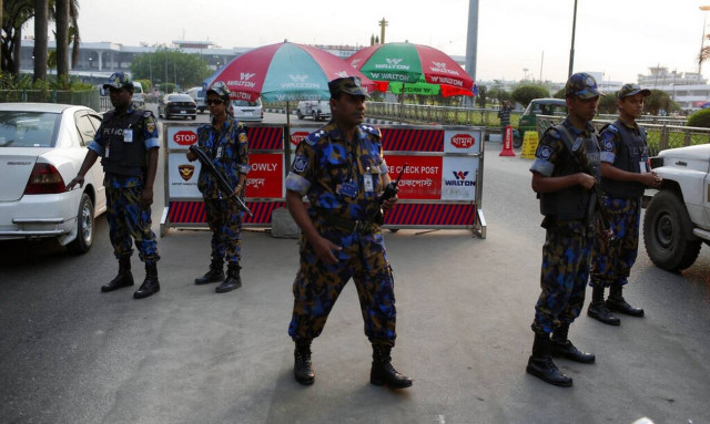 Μπαγκλαντές: Τουλάχιστον επτά νεκροί και 50 τραυματίες από έκρηξη σε κτίριο στην πρωτεύουσα Ντάκα