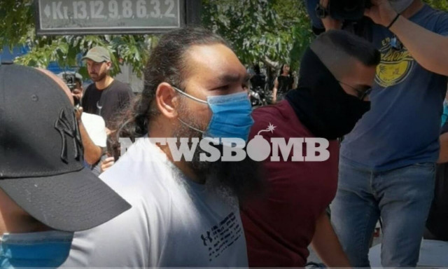 Επίθεση σε Μητροπολίτες: Προθεσμία για να απολογηθεί πήρε ο πρώην ιερομόναχος που πέταξε βιτριόλι