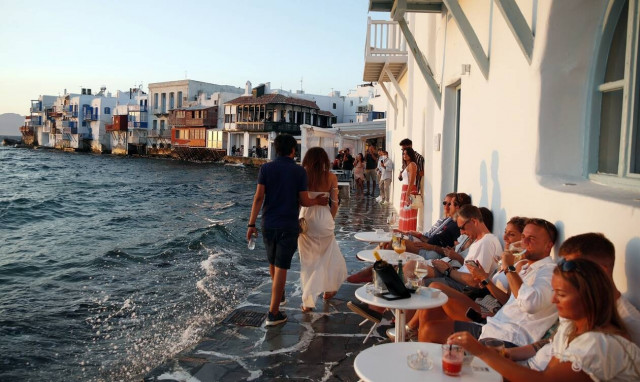 Freedom Pass - Εμβόλιο: Πώς θα λειτουργεί η προπληρωμένη κάρτα και πού θα χρησιμοποιείται