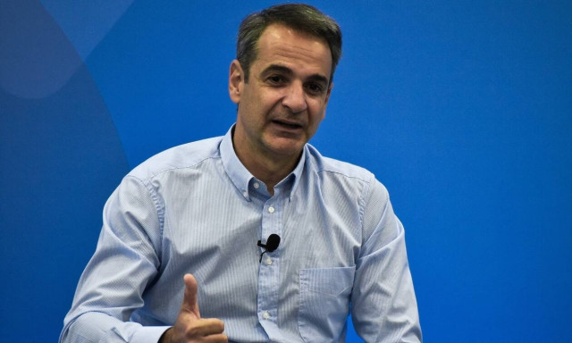 Mitsotakis to make presentation aiming to urge people get vaccinated