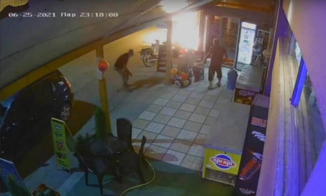 Κρήτη: 38χρονος προσπάθησε να κάψει την επιχείρηση του κουμπάρου του