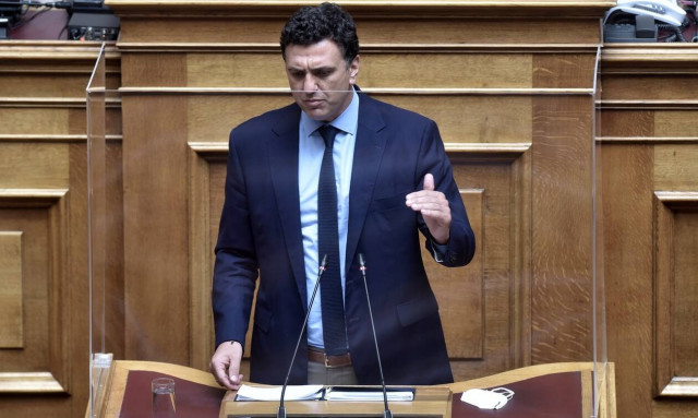 Κικίλιας για τα 150 ευρώ: Μην καπελώνετε τους νέους, αφήστε τους να αποφασίσουν μόνοι τους