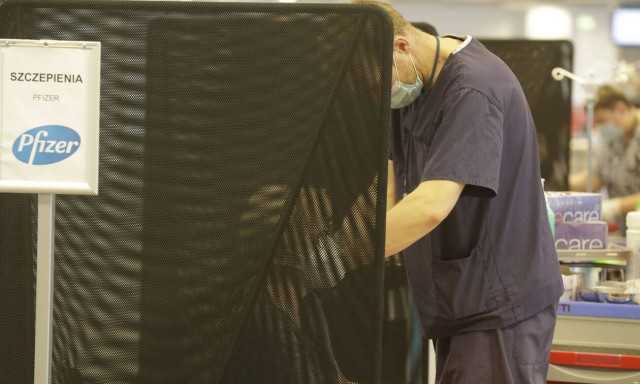 Κορονοϊός: Προς υποχρεωτικό εμβολιασμό η Πολωνία