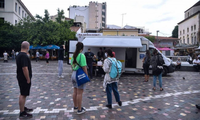 Σε ποια σημεία θα διενεργηθούν την Πέμπτη δωρεάν rapid test από τον ΕΟΔΥ