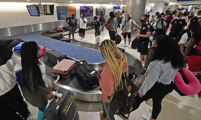 ΗΠΑ: Η κυβέρνηση σταθμίζει τους περιορισμούς στις ταξιδιωτικές μετακινήσεις