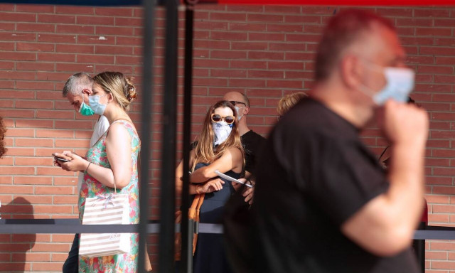 Μετάλλαξη Δέλτα - Τρομάζει η μεταδοτικότητα: 9 άνθρωποι μολύνουν 81 - Πόσο απέχουμε από την ανοσία