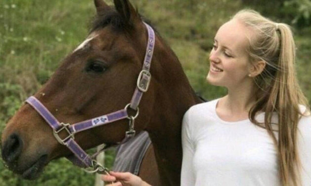 Βρετανία: Μοντέλο βρέθηκε νεκρό με μαχαιριές στο λαιμό