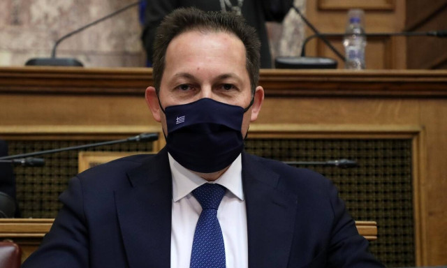 Πέτσας: Επιπλέον κίνητρα στους εμβολιασμένους για γρήγορη επιστροφή στην κανονικότητα