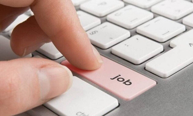 Ένταξη εποχικών επιχειρήσεων στο πρόγραμμα των 100.000 νέων θέσεων εργασίας