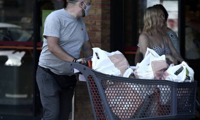 Απαισιόδοξοι οι καταναλωτές, αλλά έτοιμοι να κάνουν μεγάλες αγορές