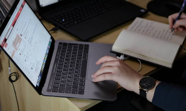 Ένταξη εποχικών επιχειρήσεων στο πρόγραμμα των 100.000 νέων θέσεων εργασίας