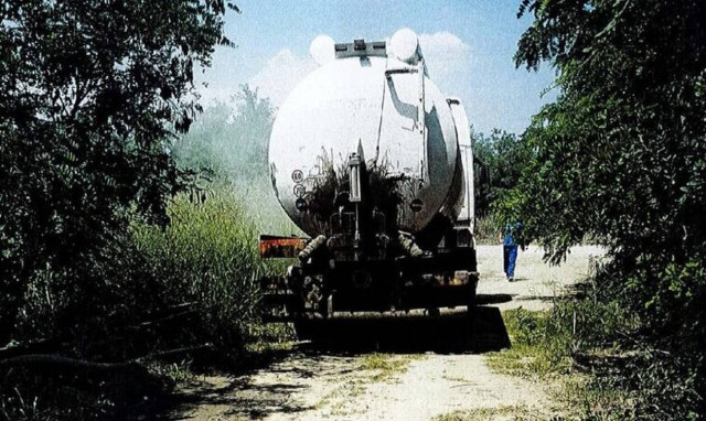 Θεσσαλονίκη: Πετούσαν απόβλητα σε κανάλι αγωγού που έδινε νερό στην πόλη!